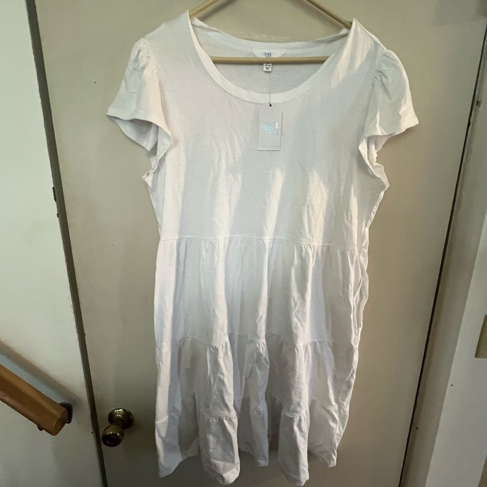 White Short Sleeve Dress